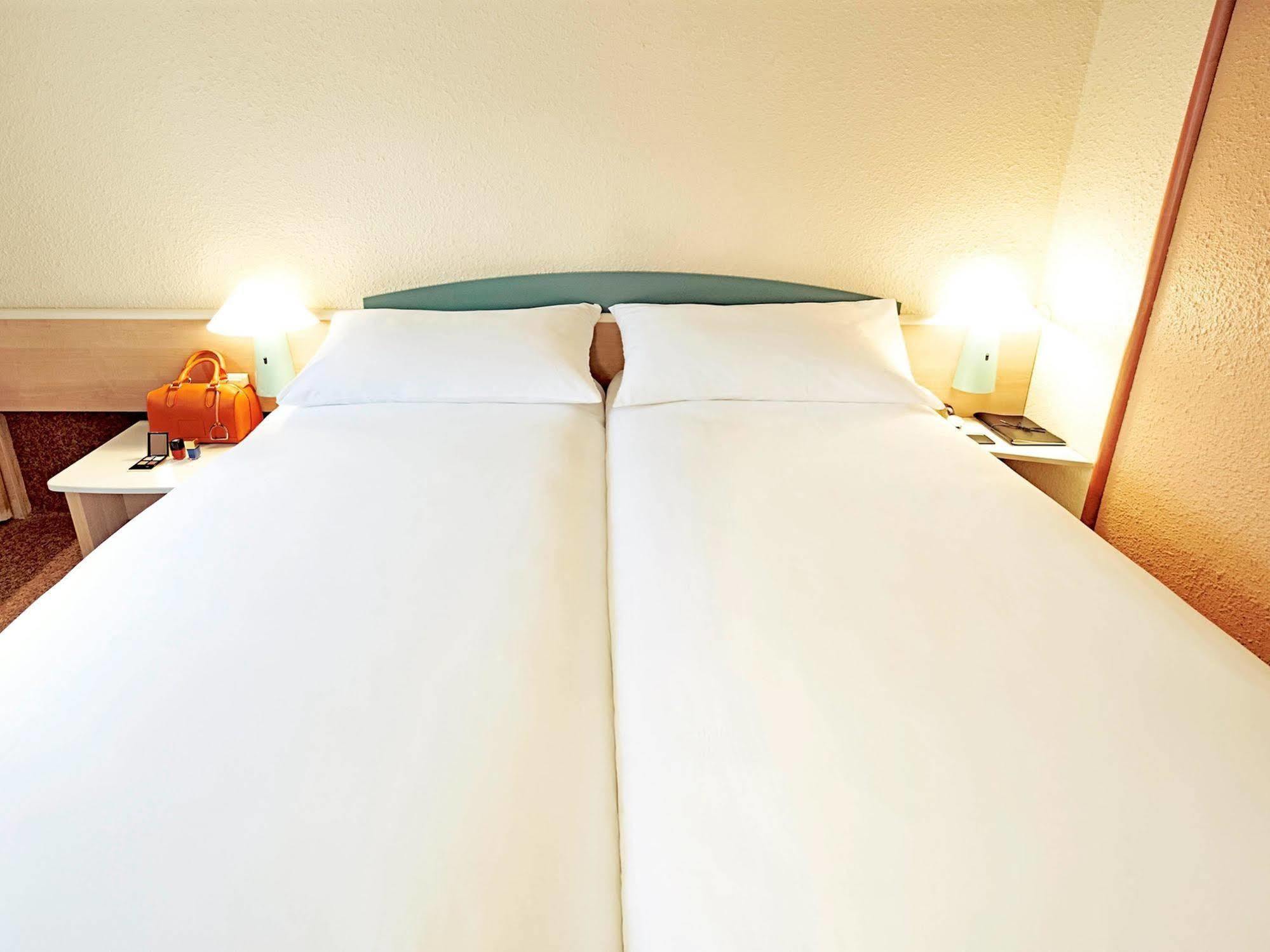 Ibis Archamps Porte De Geneve Eksteriør billede